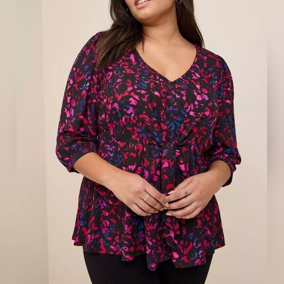 TORRID FESTIVE FRONT TIE BLACK PINK BLOUSE TOP 0 XL EXTRA LARGE - Picture 1 of 7